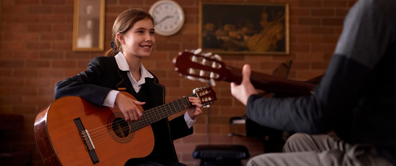 GALLERY_GuitarTuition